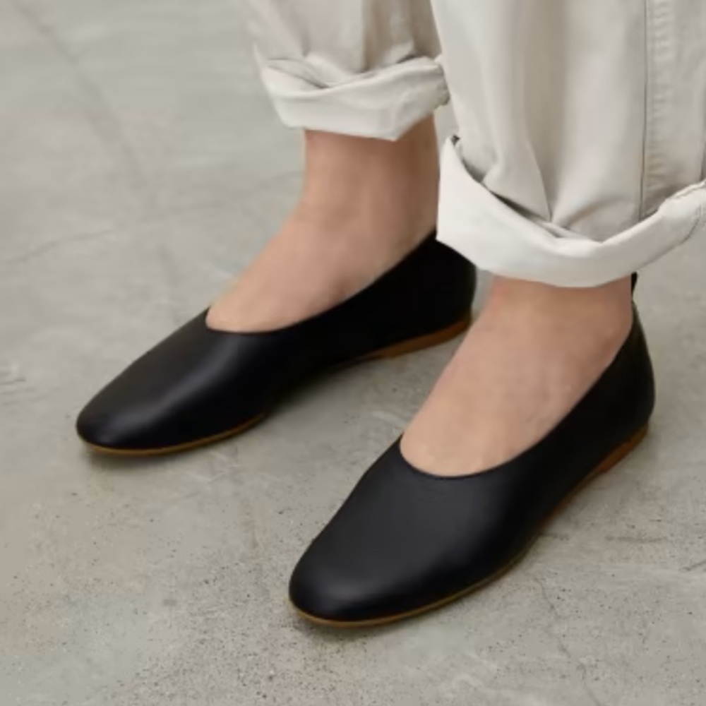 Everlane The Italian Leather Day Glove in black size 8